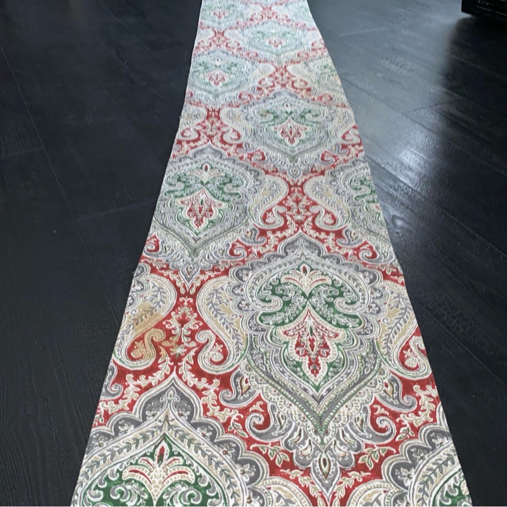 Twig & Twine Christmas Red Green Gray Cotton Cloth Table Runner